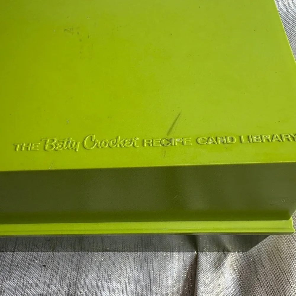 Vintage Betty Crocker Recipe Card Library Box Green Plastic Organizer Storage